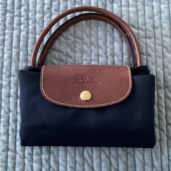 Longchamp Handbags - Authentic longchamp le pliage original small bag in black